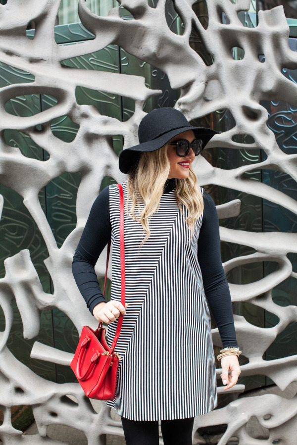 black wide hat