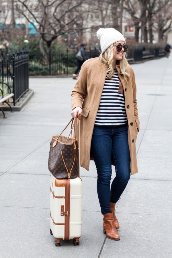 cute travel outfit