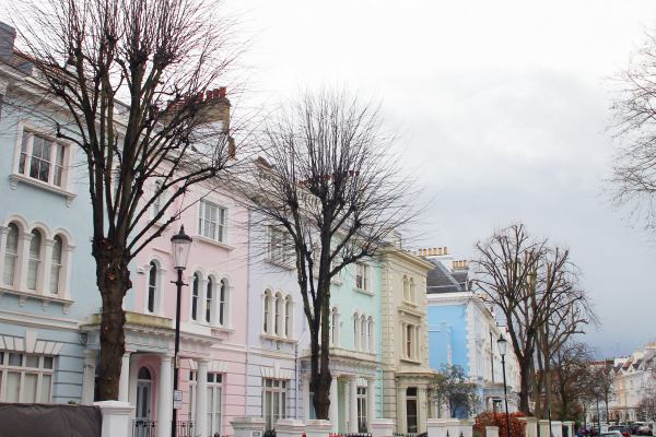 london-notting-hill-pastel-townhouses
