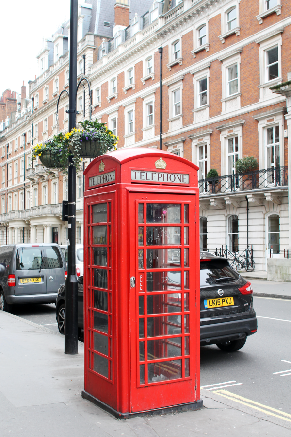 london-phone-booth