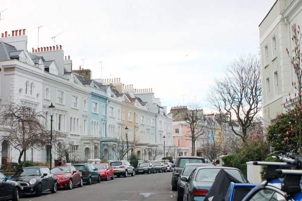 notting-hill-london-streets-of-colorful-homes
