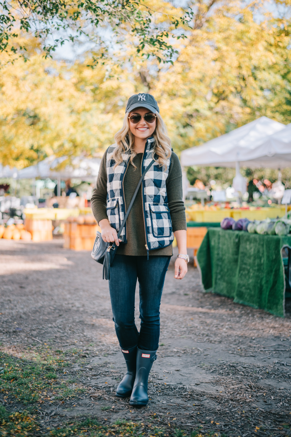 cute-fall-outfit-for-a-farmers-market