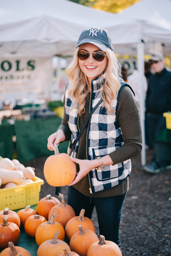 lincoln-park-chicago-fall-farmers-market-pumpkins