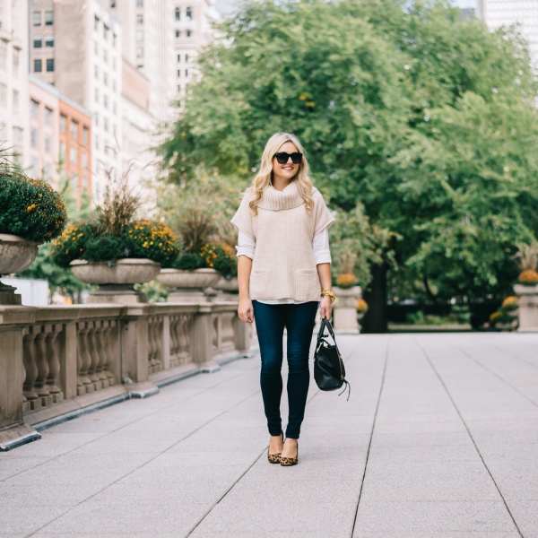 casual-friday-outfit-jeans-and-heels