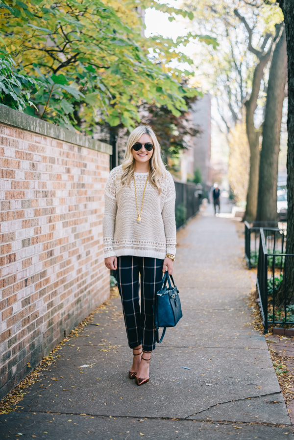 fall-work-outfit-sweater-plaid-pants