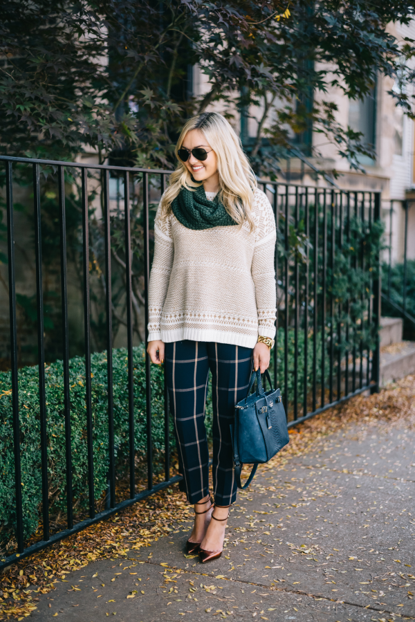 how-to-wear-printed-pants-to-work