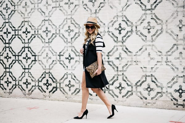 how to wear a long black vest outfit, striped tee, denim shorts, leopard clutch, kate spade pumps