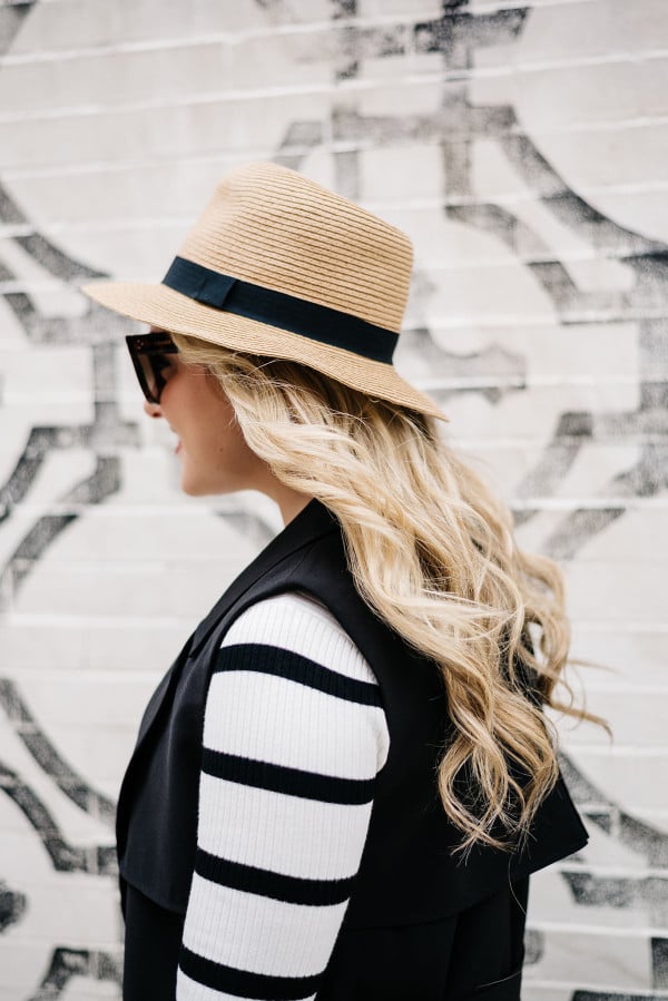 long blonde wavy curly hair highlights, panama hat
