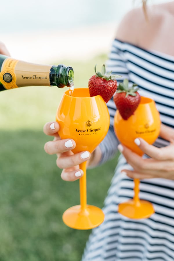 Jessica Sturdy and Hallie Wilson plan a picnic for Veuve Clicquot.