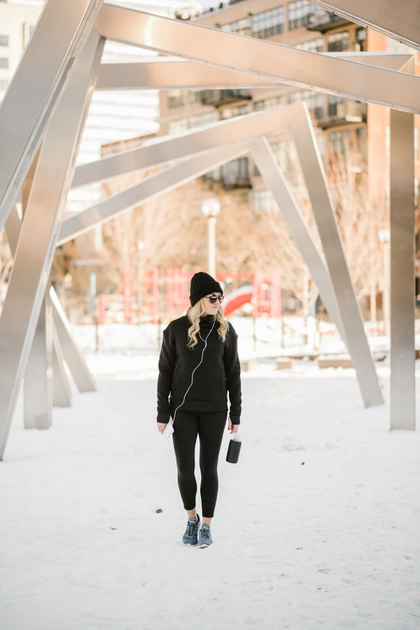 Bows & Sequins wearing lululemon cold-weather workout gear in Chicago.