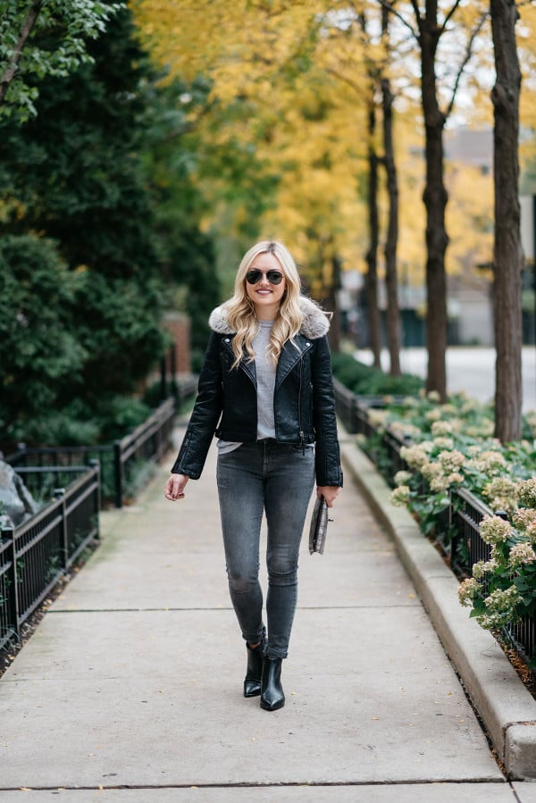 Bows & Sequins styling a pair of dark gray skinny jeans for fall and winter in Chicago.