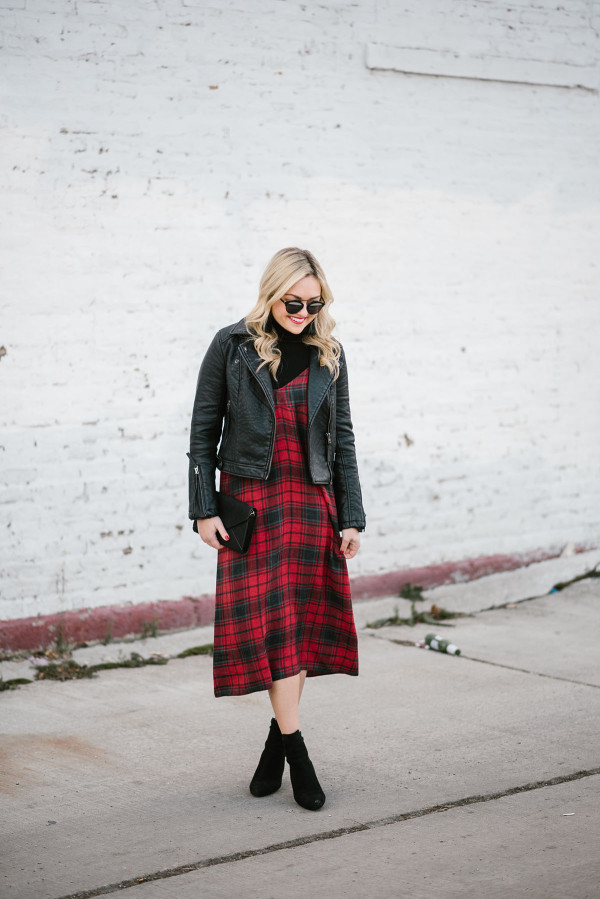 Bows & Sequins styling a plaid dress for the holiday season in Chicago.
