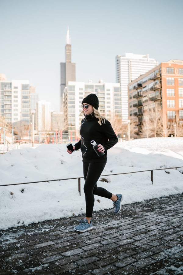 Bows & Sequins wearing lululemon cold-weather workout gear in Chicago.