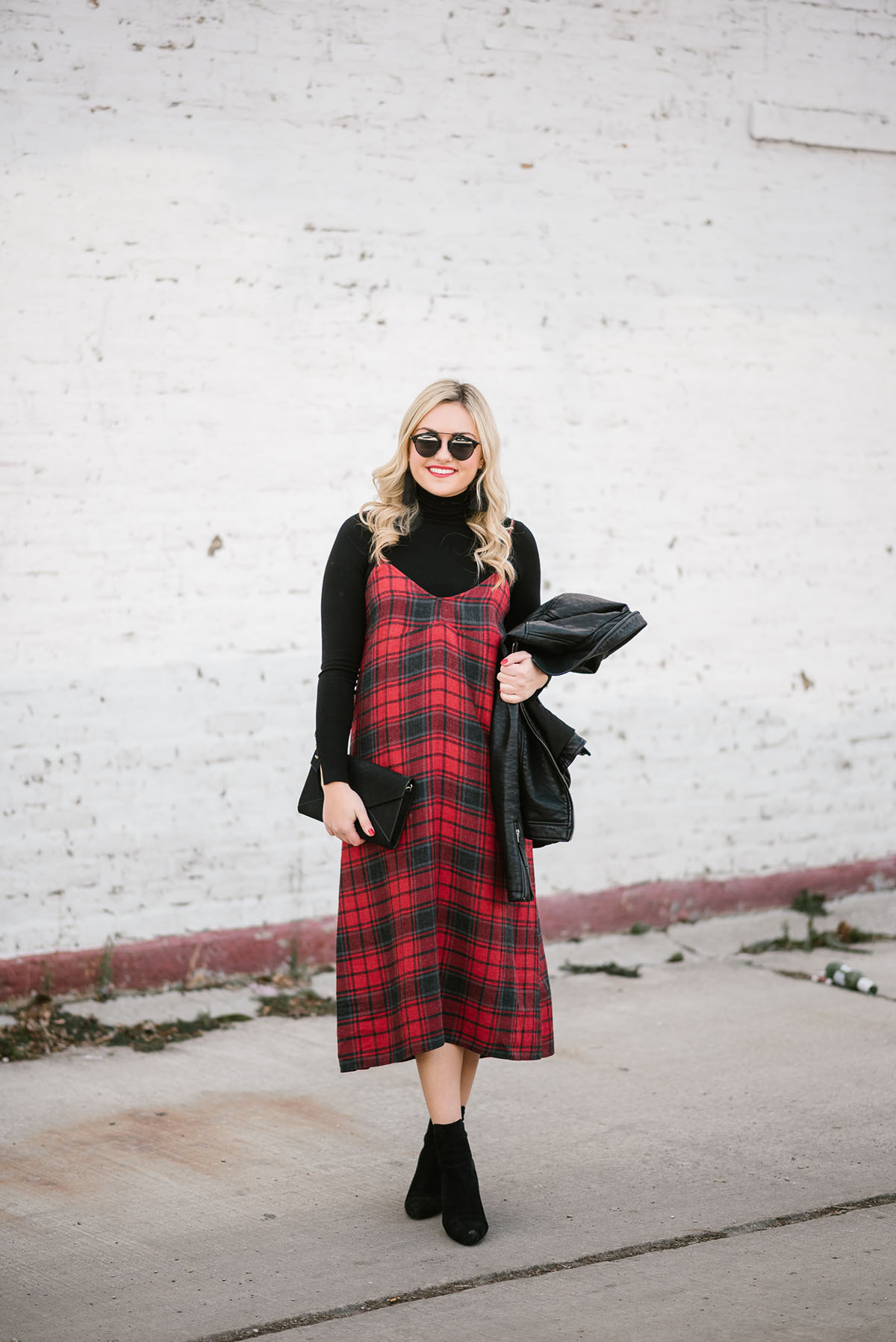 Bows & Sequins styling a plaid dress for the holiday season in Chicago.
