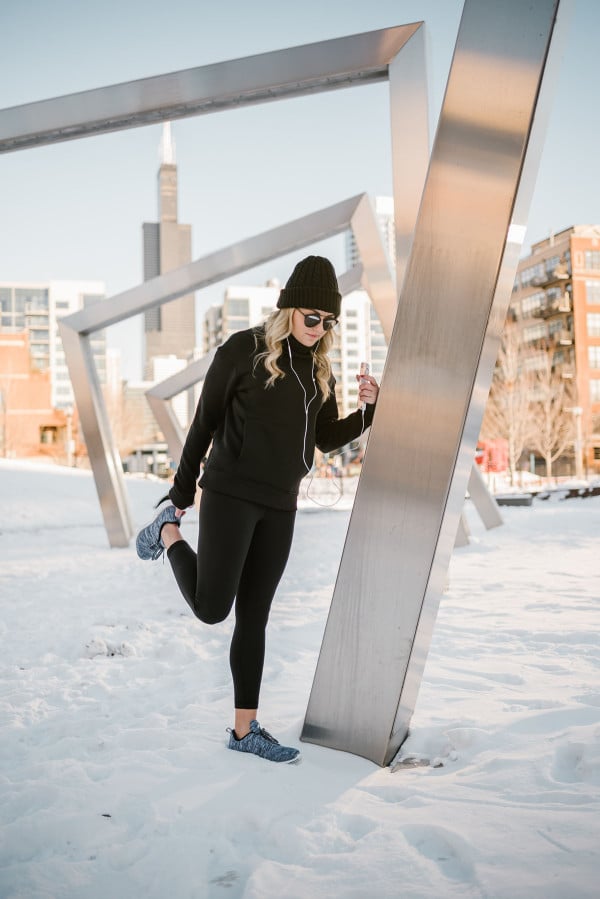 Bows & Sequins wearing lululemon cold-weather workout gear in Chicago.