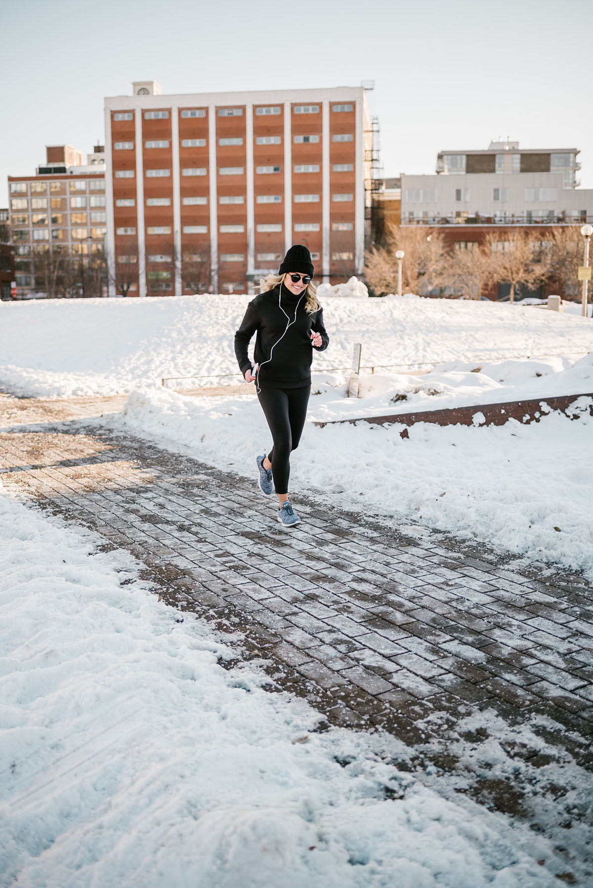 winter-running-lululemon — bows \u0026 sequins