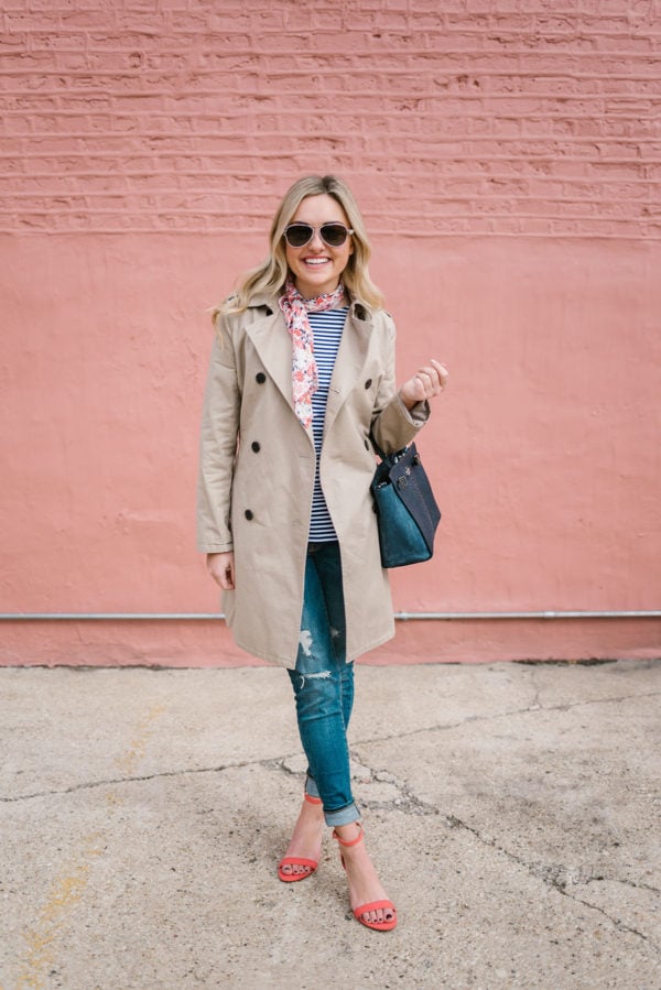Bows & Sequins sharing a spring outfit: casual trench coat, skinny jeans, and coral strap heels.