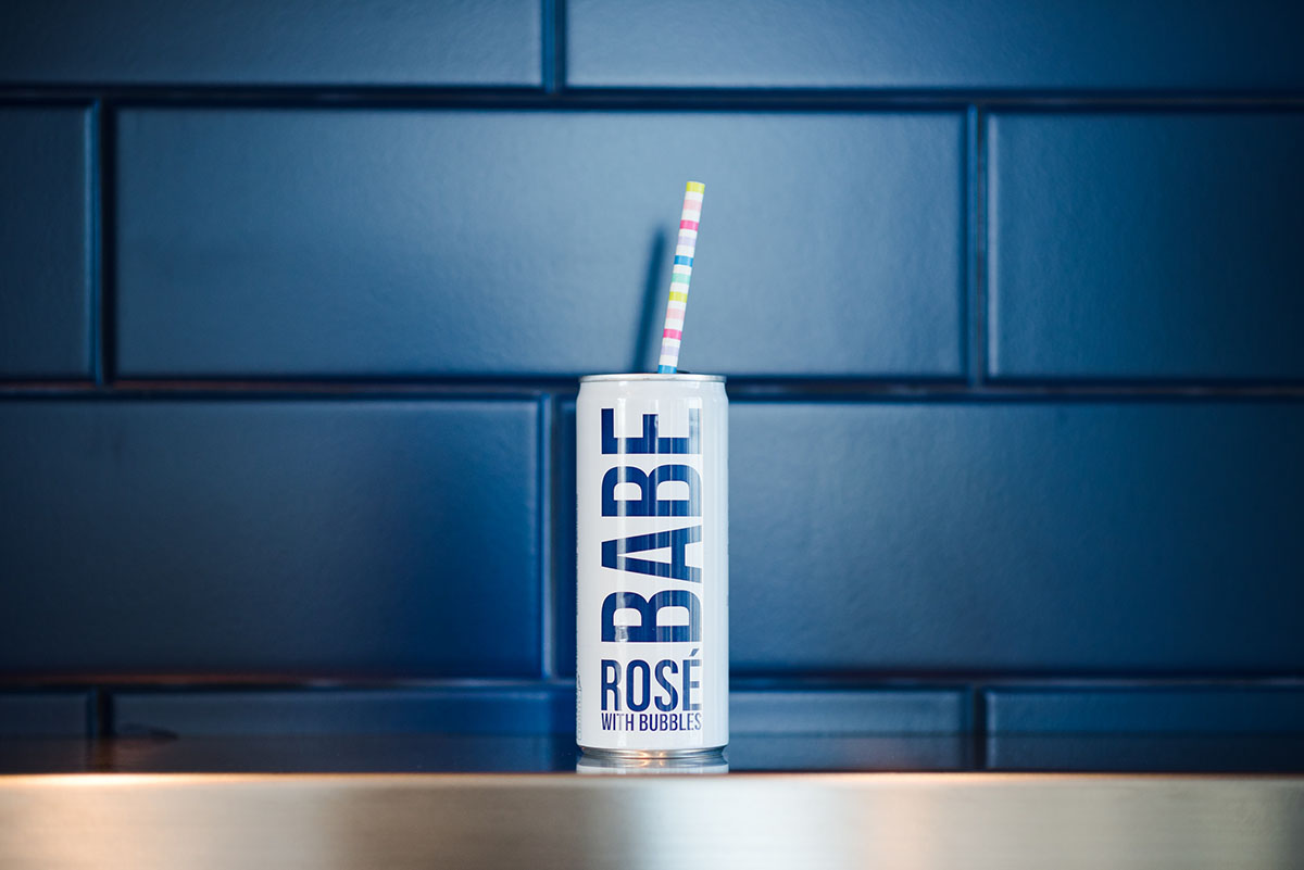 White Girl Rosé Babe Bubbles Can