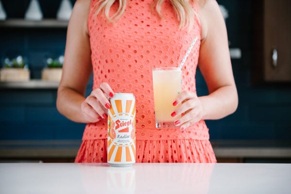 Bows & Sequins sharing an easy cocktail recipe for entertaining this summer. Stiegl Radler grapefruit beer mixed with vodka