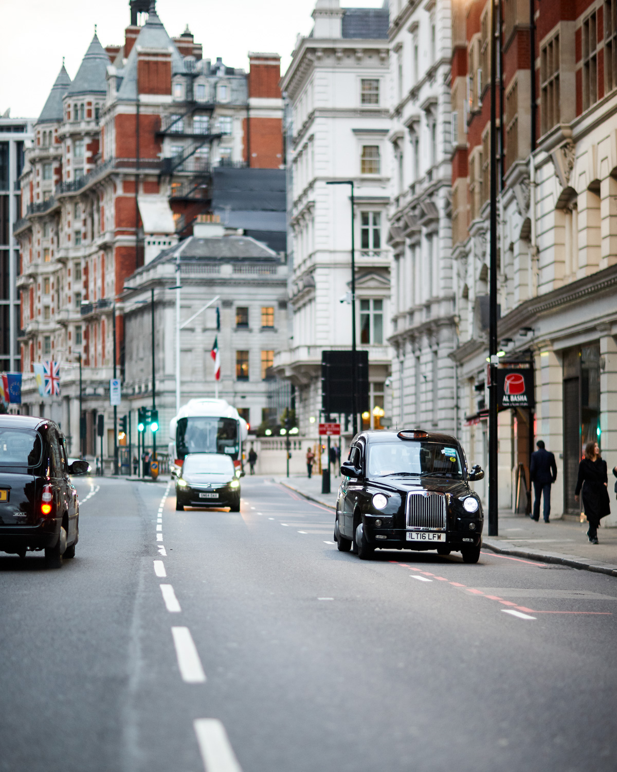 Travel writer Bows & Sequins in London