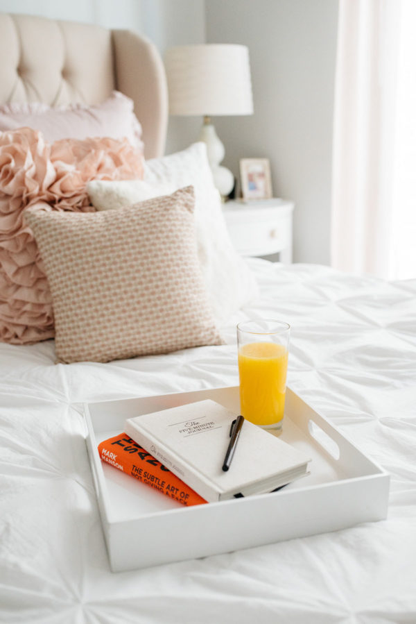 Chicago blogger Bows & Sequins shares tips on setting a good morning routine with Trop50.