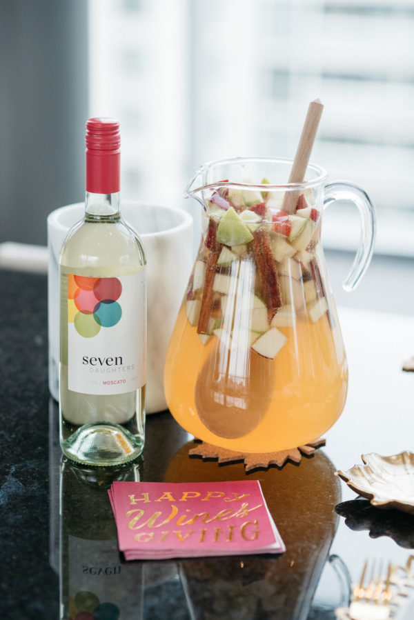 Jessica Sturdy shares her recipe for apple cinnamon Seven Daughters moscato wine for a Friendsgiving Thanksgiving dinner party.