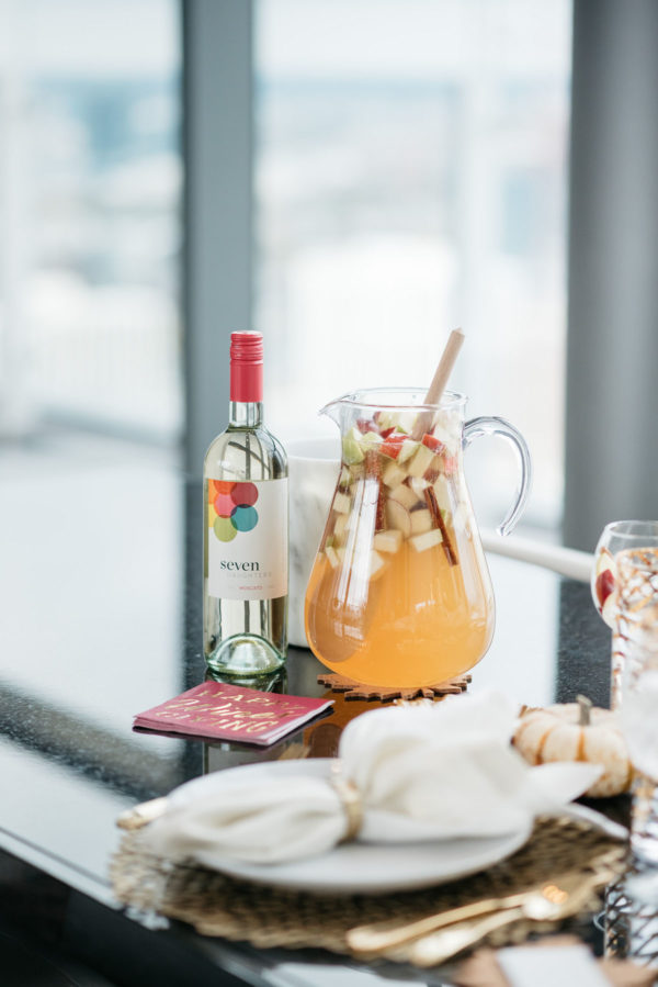 Jessica Sturdy shares her recipe for apple cinnamon Seven Daughters moscato wine for a Friendsgiving Thanksgiving dinner party.