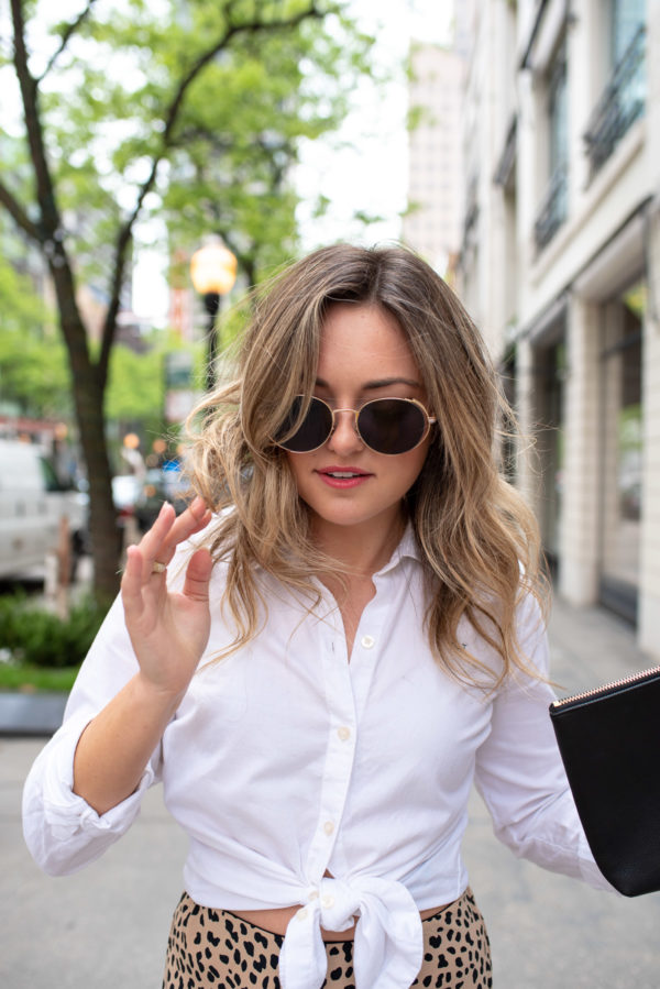 Chicago beauty blogger Bows & Sequins with messy blonde hair wearing Prive Revaux sunglasses.