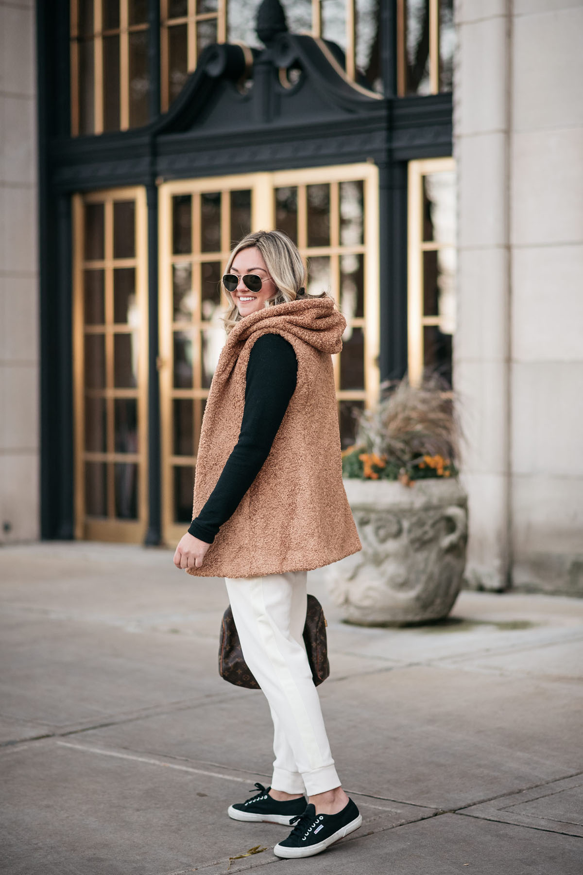 Chicago fashion blogger Bows & Sequins styling an outfit from Dudley Stephens.