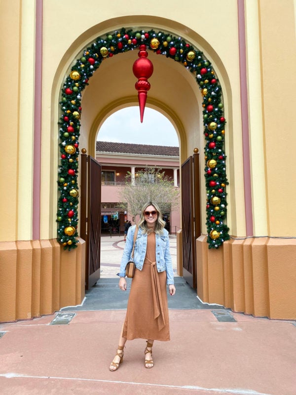 Travel blogger Bows & Sequins at Universal Orlando.