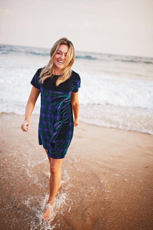 Preppy fashion blogger Jessica Sturdy of Bows &  Sequins modeling a Vineyard Vines velvet blackwatch plaid dress on the beach at Ocean House Rhode Island.