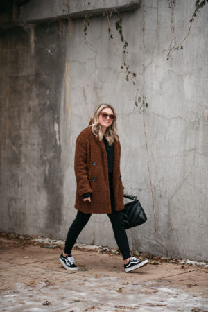 Brown Teddy Coat, Black Jogger Sweatpants, Vans Sneakers