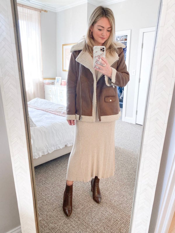 Chicago fashion blogger Jessica Sturdy of Bows & Sequins styling an Avec Les Filles moto jacket with a maxi ribbed sweater dress, wooden hoop earrings, Steve Madden Subtle brown croc booties.