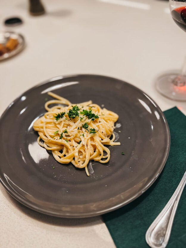 Linguini with Canned Clams Recipe | bows & sequins blog