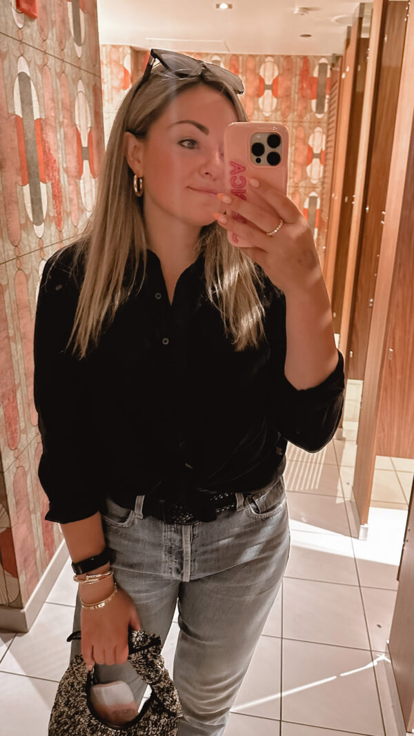 Chicago influencer Bows & Sequins styling an Everyone linen shirt.