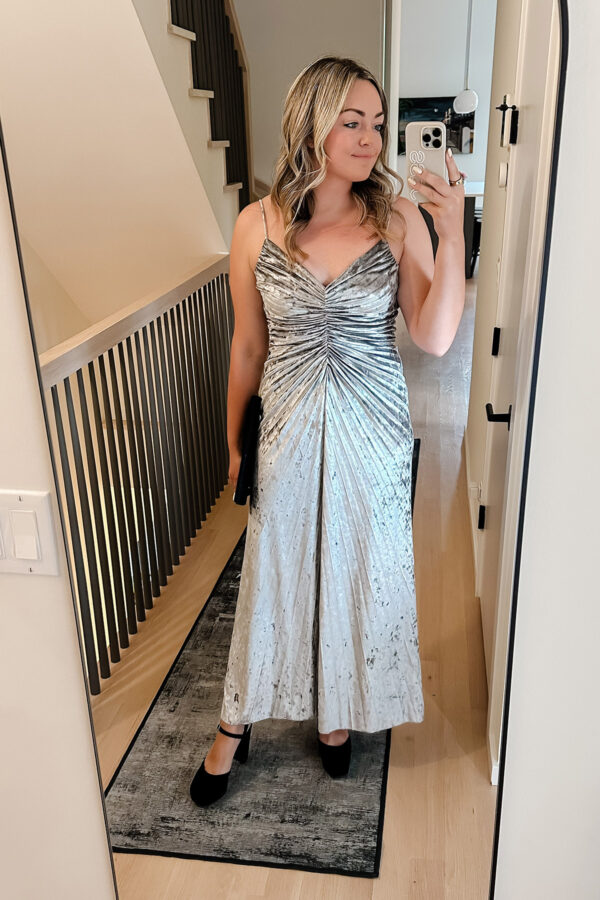 Chicago influencer Jessica Sturdy wearing a silver velvet dress for a 1920s party.