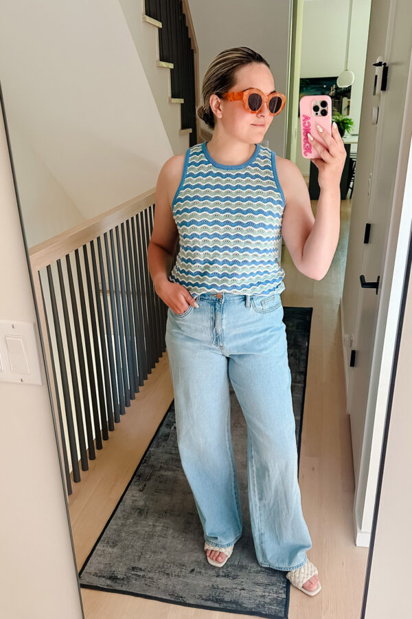 Chicago influencer Jessica Sturdy styling wide leg jeans and a Marine Layer knit tank.