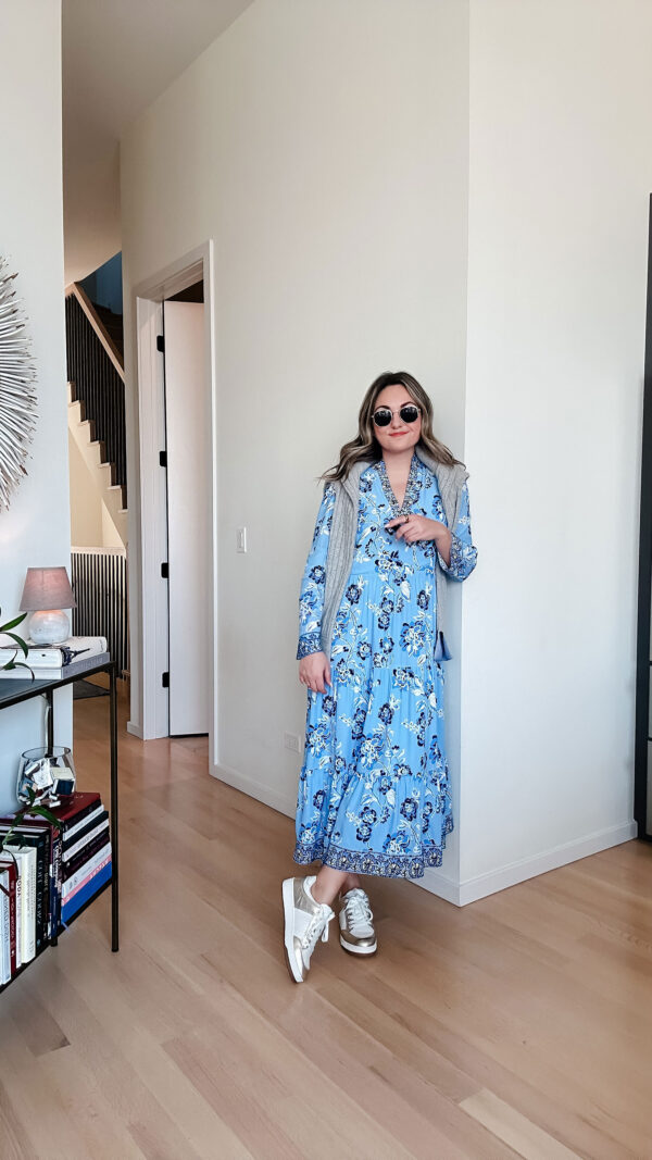 Chicago influencer wearing a Style Charade x Sail to Sable Anne Dress in Blue Hydrangea Floral