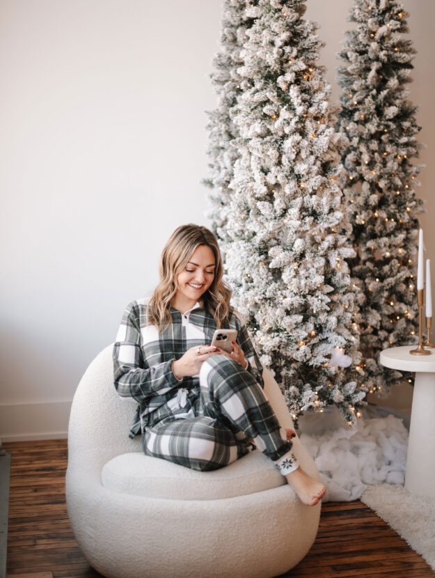 Fashion and lifestyle content creator Jessica Sturdy shares her favorite things that are on sale for Cyber Monday.